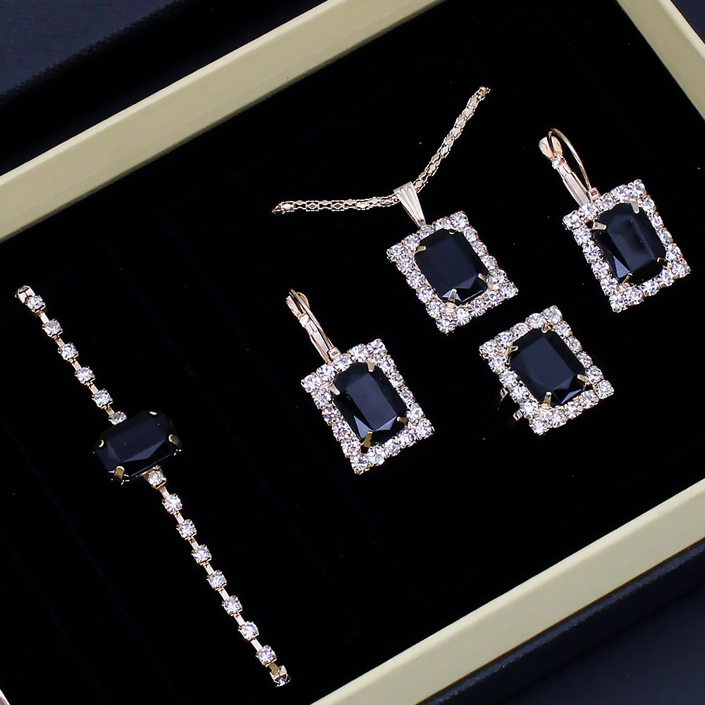 Roman Pattern Diamond-Embedded Women's Watch Jewelry Gift Set Bracelet Watch Women's Light Luxury Full Diamond Beautiful